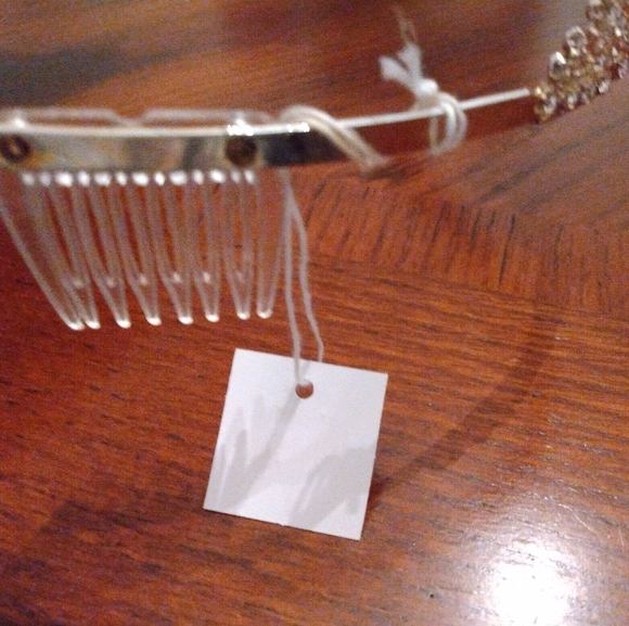 Tiara - Picture 2 of 4